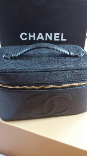 シャネル バニティ レアサイズ キャビア 黒 美品
