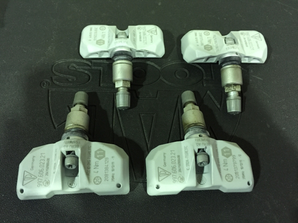 送料無料 ポルシェ パナメーラ 純正 TPMS 空気圧センサー バルブ