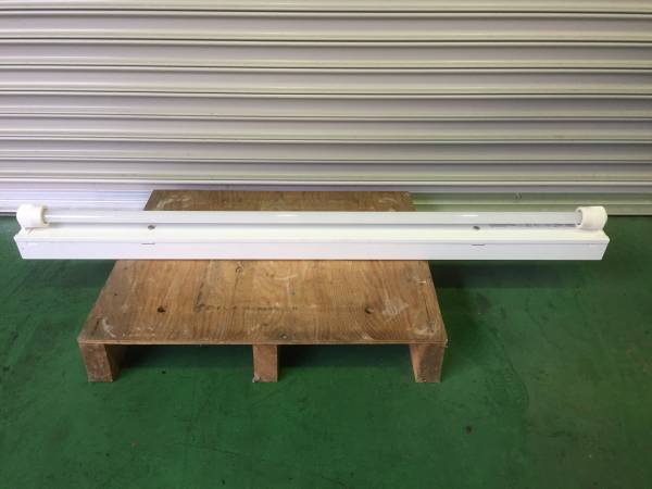 NNFW41051LS9　 パナソニック　LED防雨型　照明器具　中古