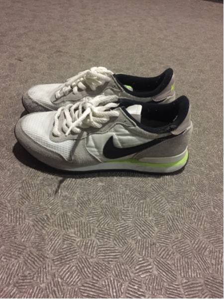 Nike Women's インターナショナリスト オフホワイト 24.5cm