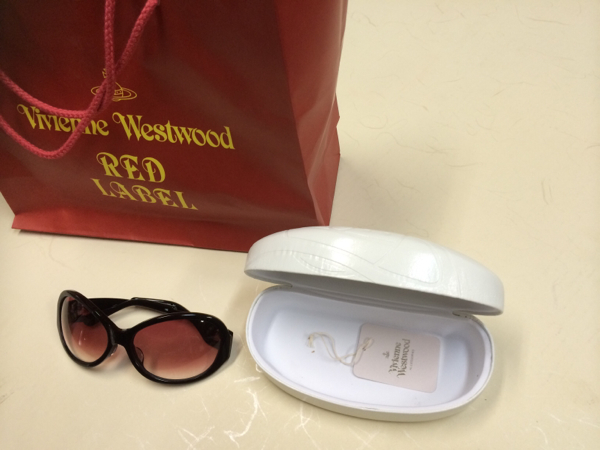 HYDE着 サングラス 新品 ヴィヴィアン Vivienne Westwood