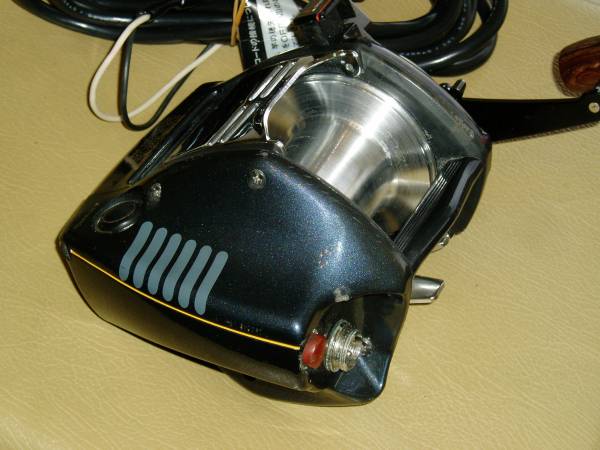 シマノ　タチノスSHIMANO ED6000 電動リール 本体、コード、部品付 ☆シマノ☆電動丸ED6000 【公式通販】