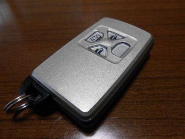 ☆トヨタ スマートキー キーレス 3ボタン アルファード等☆⑧