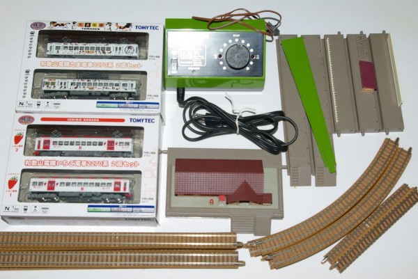 和歌山電鐵 たま電車 いちご電車 線路など Nゲージ TOMY 【公式通販】