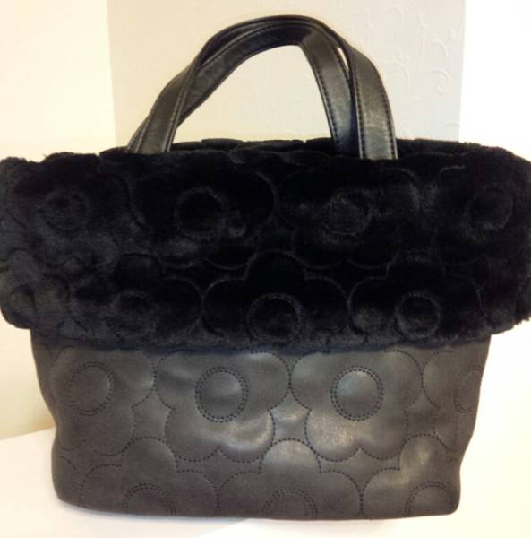 ♪マリークワント・もこもこボア付き可愛いバッグ・黒♪