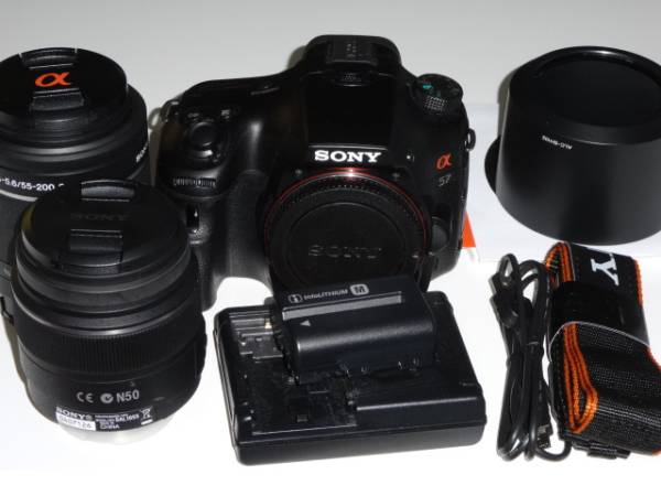 SONY α57 ダブルズームレンズキット SLT-A57Y中古美品