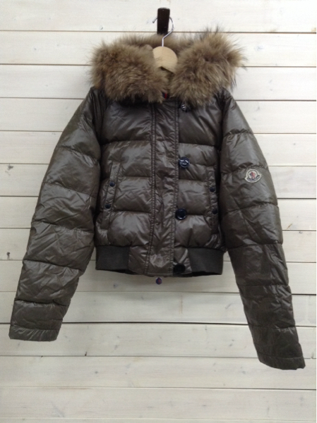 moncler◎モンクレール◎ファー付ダウンジャケット◎C1709