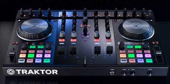 格安美品 TRAKTOR KONTROL S4　頻度小