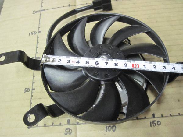 YZF-R6[13S]レーサーベース新車取り外し電動ファン即決　黒