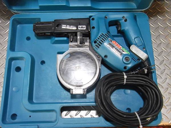 マキタ・オートパックスクリュードライバ・6837