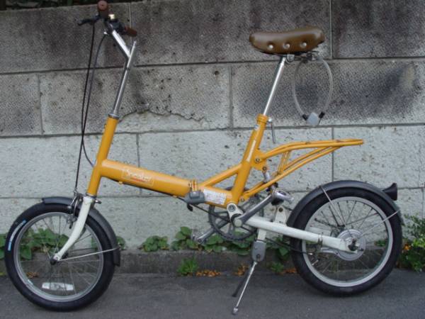 ブリヂストン スニーカー 折りたたみ 16インチ スポーツ、レジャー