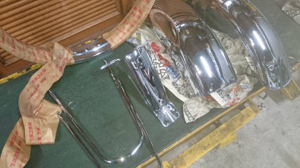 スズキ　GT750　F、Rフェンダー、Fルム（ドラム用）