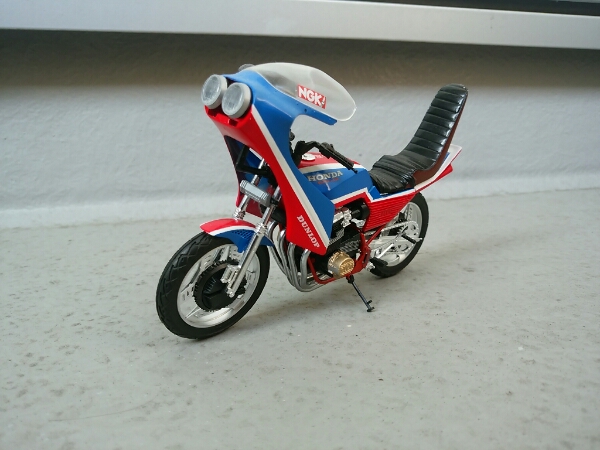 CBX400F 完成品 福岡仕様 旧車會 福岡カラー 俺のの入札履歴