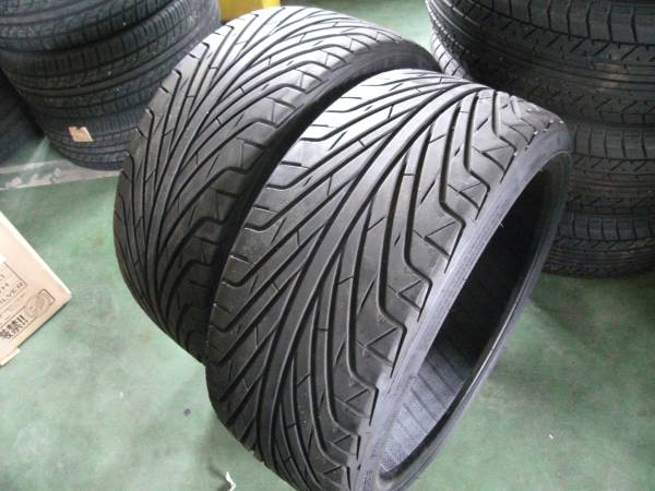 TRIANGLE 2013年製　235 35 19 2本 中古品