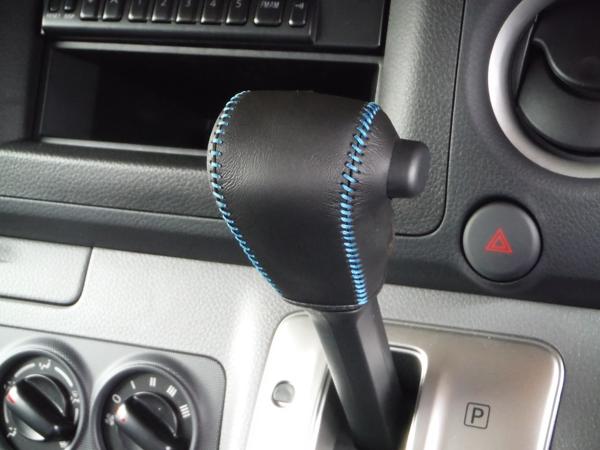 ＮＶ３５０キャラバン　シフトノブ本革巻きキット　ＢＢＬ