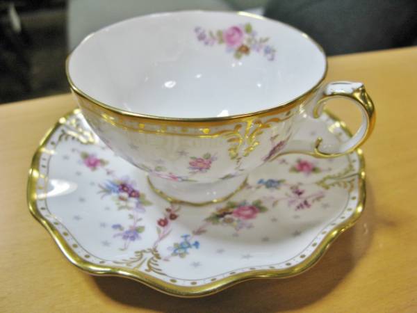 Antoinette cup ロイヤルクラウンダービー アントワネット k634 ロイヤルクラウンダービー ロイヤルアントワネット カップ ソーサー