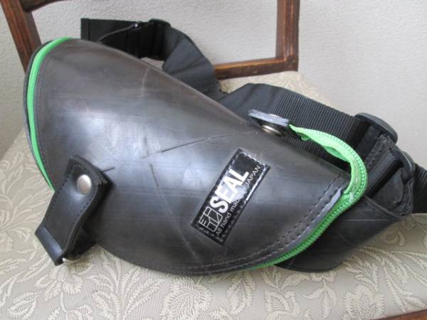 ■SEAL/シール　防水バック　ショルダーバック　黒×緑