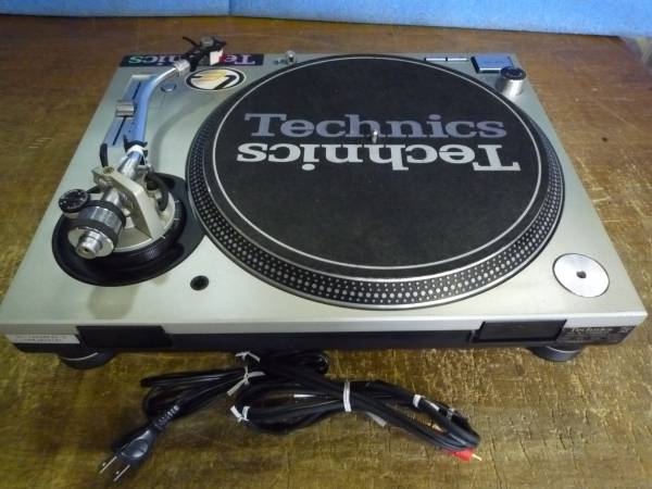 Technics SL-1200MK3D 中古動作品 良好 カバーケース無し 本体
