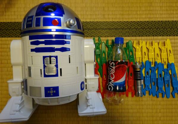 スターウォーズ R2-D2おしゃべり危機一発 TOMY R2-D2 おしゃべり危機一