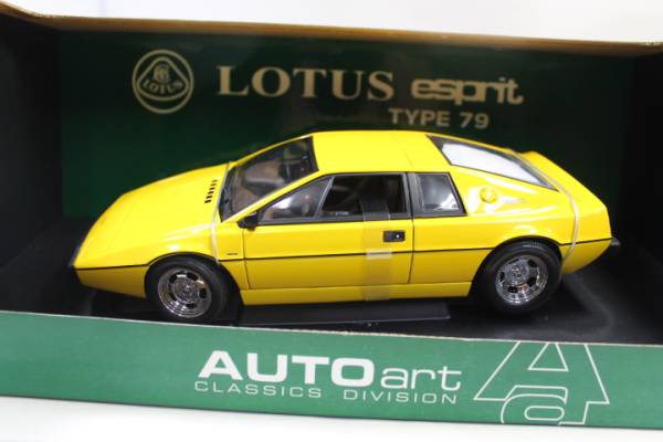1/18 ロータス エスプリ 79年