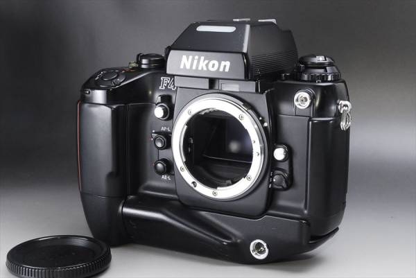【キレイな完動品】　ニコン NIKON F4S ボディ ！