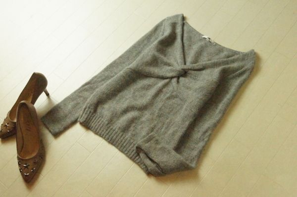 23区☆お洒落なフロントねじりのアルパカニット☆