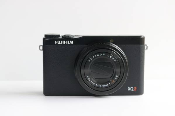 FUJIFILM XQ2 ブラック 中古美品 おまけ付 FUJIFILMXQ2ブラック中古美