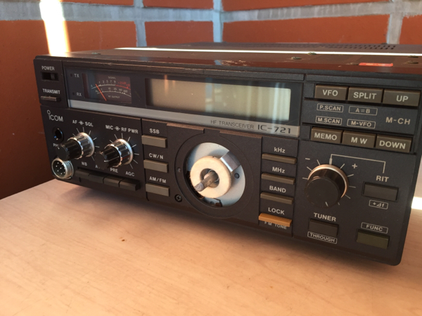 マ*ン様 早い者勝ち！ICOM IC-721 受信機 AM/FM/ゼネカバー10 ICOM IC-721 【ジャンク品】 IC-721 ICOM アイコム AM⁄FM⁄ゼネカバー10