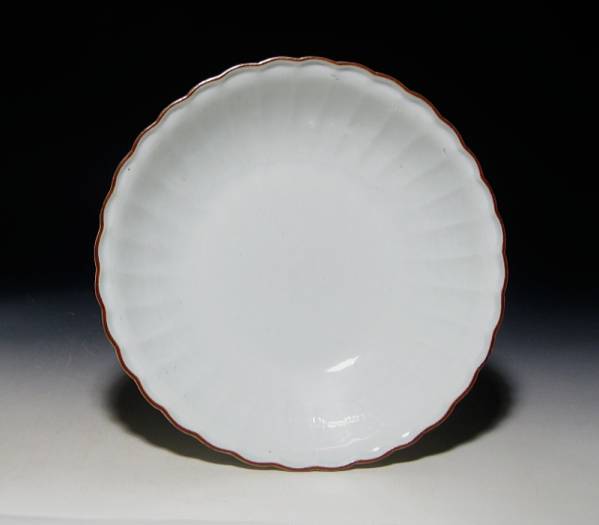 ■師■古伊万里　柿右衛門白磁　菊花文　小鉢