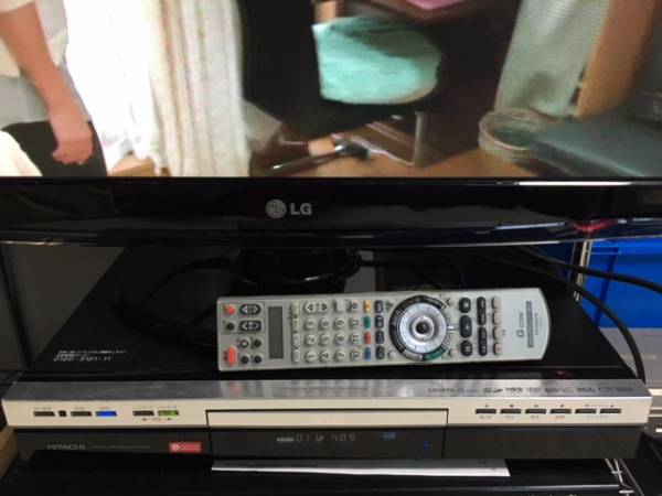 HITACHI DV-DH250D元気に動いていますがジャンク？でした。