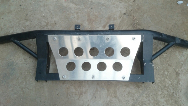 ジャンク品ジムニーjb33フロントバンパー