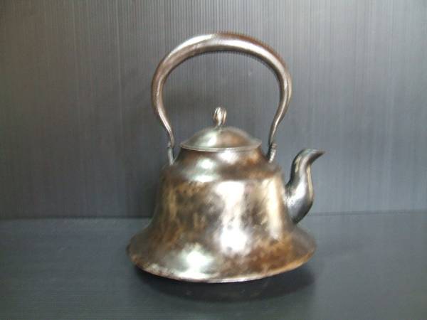 南部長寿堂釡師貞治造鉄瓶　④