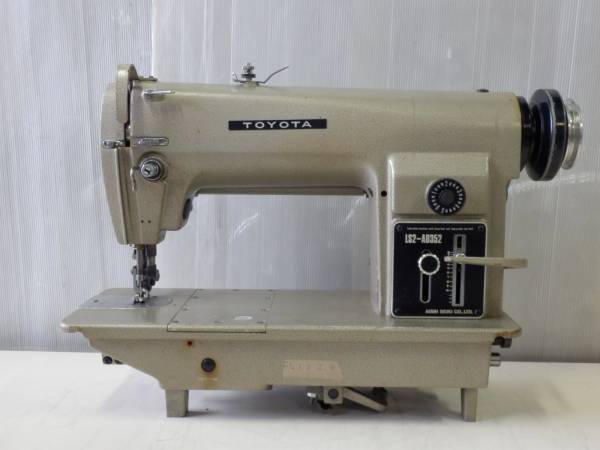 ◆TOYOTA トヨタ 工業用ミシン LS2-AD352◆