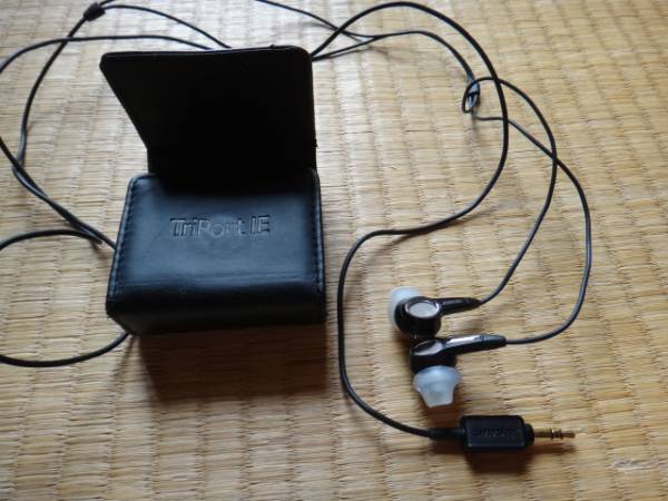 ★BOSE・in-ear headphones 本体・ケース付　格安で