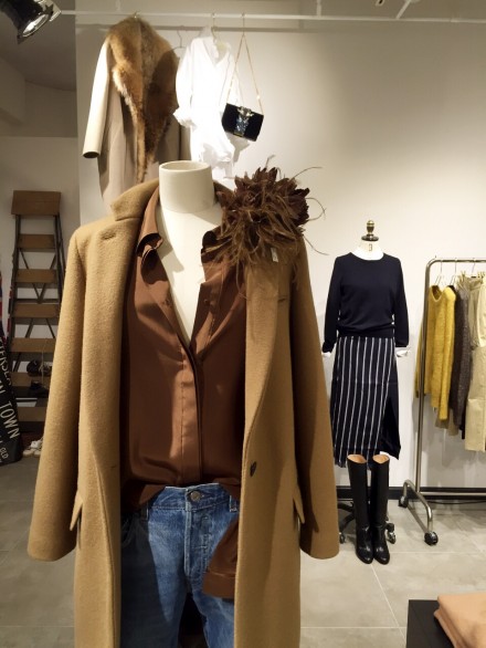 【アパルトモン】新品未使用INDRESS コサージュ アネモネ 新品アパルトモンINDRESSコサージュ☆ドゥーズィエムクラス