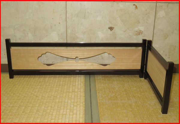 ◆[茶禅]煎茶道具　炉屏「溜塗縁透かし桐板入片袖風炉先屏風」