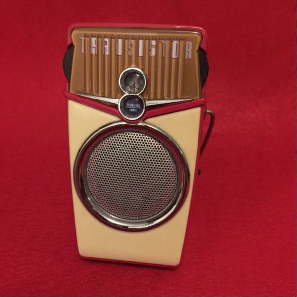 トランジスターラジオ ラジオ 赤 古いラジオ