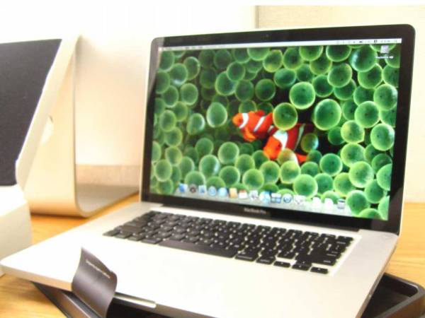 ☆大評判/15.4/MacBookPro/MB471JA/2.8/8./SSD256/US/箱入 15インチ型