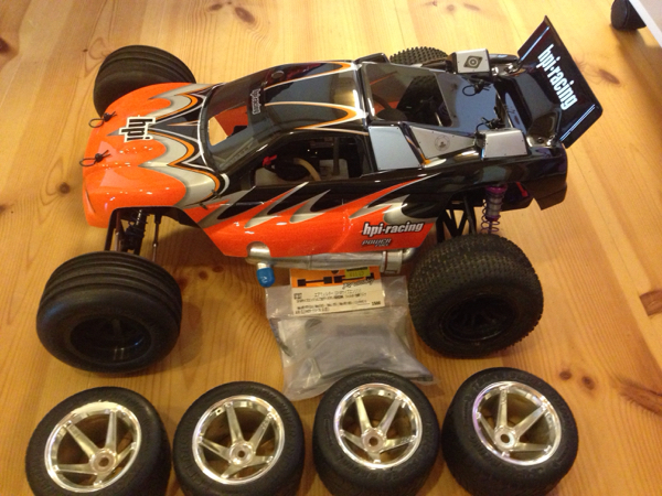 HPI ファイヤーストーム10T ボディー新品 美品 動作確認済み