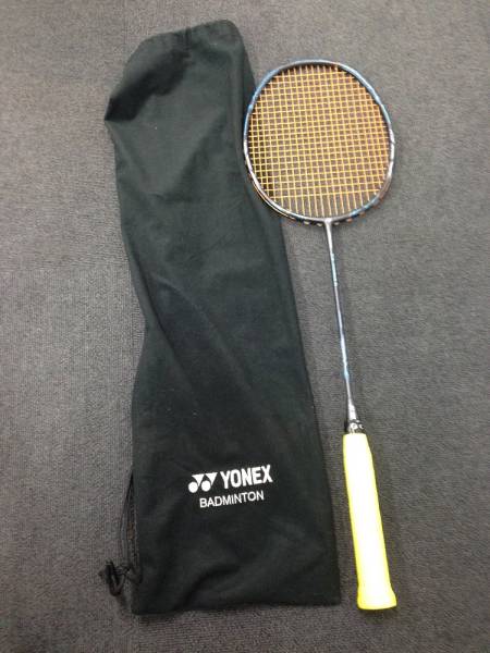 ▲YONEX　バトミントンラケット　VOLTRIC Z-FORCE2
