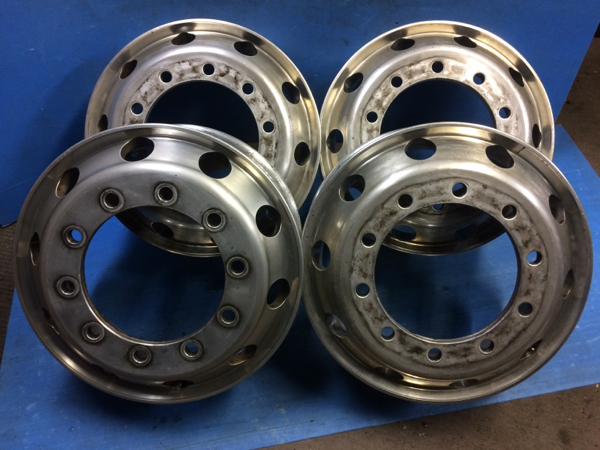 アルコアアルミホイール 22.5×8.25の10穴(12R22.5或いは、295/80R22.5