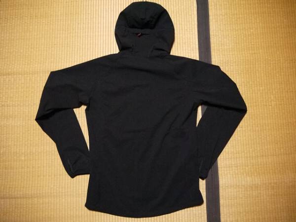 ミレーMILLETアウトドア登山ウェアストレッチジャケット黒×赤Ｌ