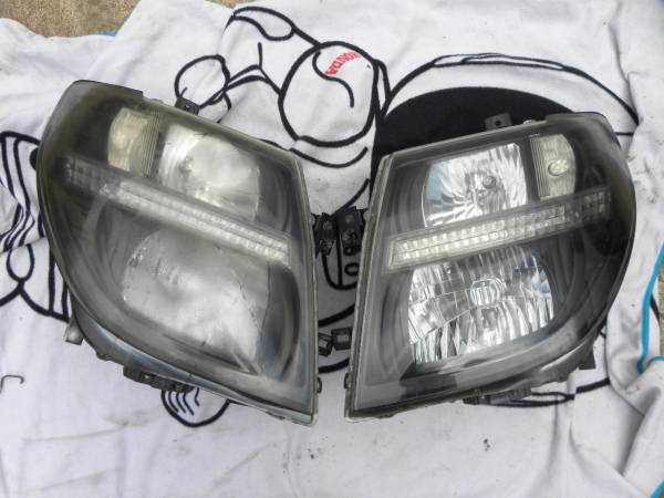E51 エルグランド ハイウェイスター HID ヘッドライト 左右 こちら