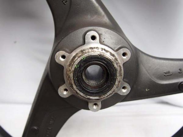 ブレ無NC42/NC39/CB400SF純正フロントホイール黒 CB400スーパーフォア
