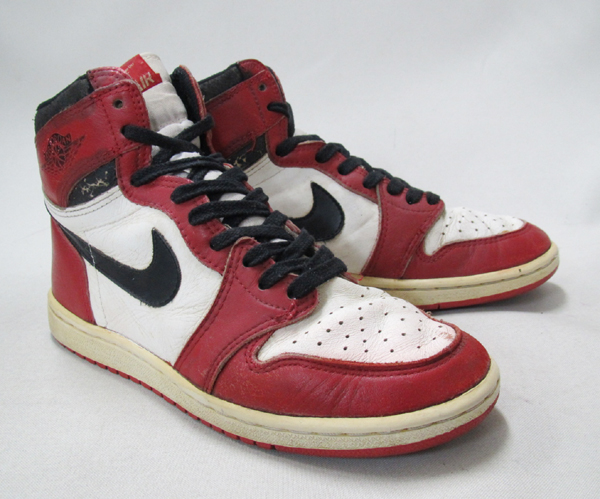 85 NIKE AIR JORDAN 1 赤白黒 オリジナルUS8.5 ジョーダン6BS26