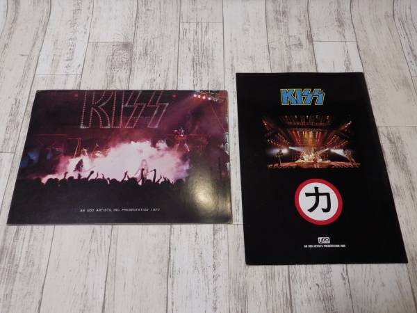☆当時物 KISS ツアーパンフ2冊 '77と'88 ☆ キッス 来日公演 ツアー