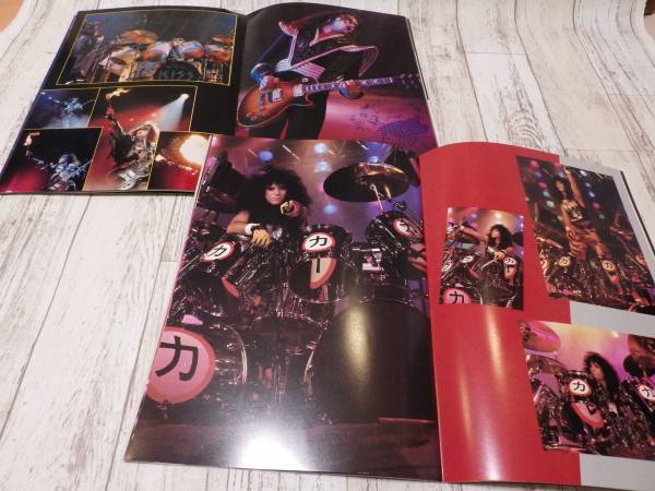 KISS ツアーパンフレット 4冊セット ☆当時物 KISS ツアーパンフ2冊 '77と'88 ☆ キッス 来日公演 ツアー