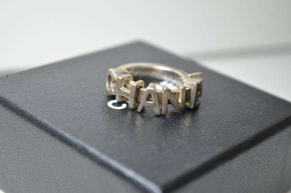 CHANEL シャネル ロゴ 指輪 リング シルバー フリーサイズ 12号?