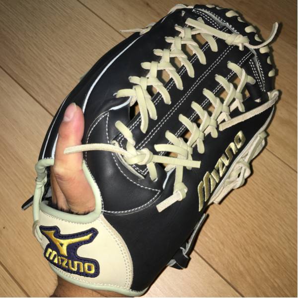 超美品！ミズノオールラウンドグローブ