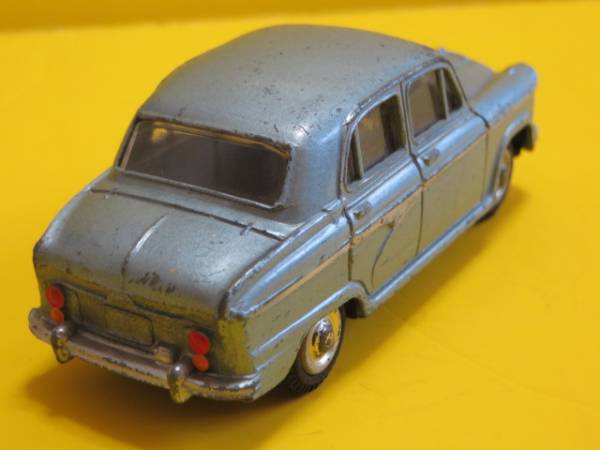 モデルペットNo.8 ニッサンオースチンA50デラックス 1/42